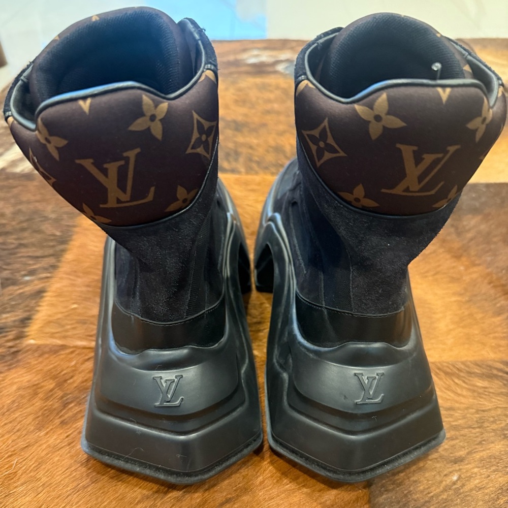 Louis Vuitton Archlight 2.0 Platform Lace Up Boots - Picture 5 of 9